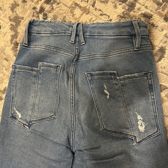 GOOD AMERICAN Good Straight Split Pocket Jeans - Picture 9 of 12